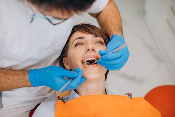 هل عملية زراعة الاسنان مؤلمة