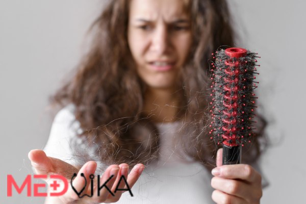 دلایل ریزش مو و درمان با prp
